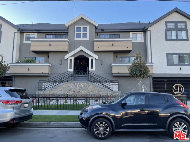 $8,288,000 | 5325 Denny Avenue, North Hollywood, CA 91601