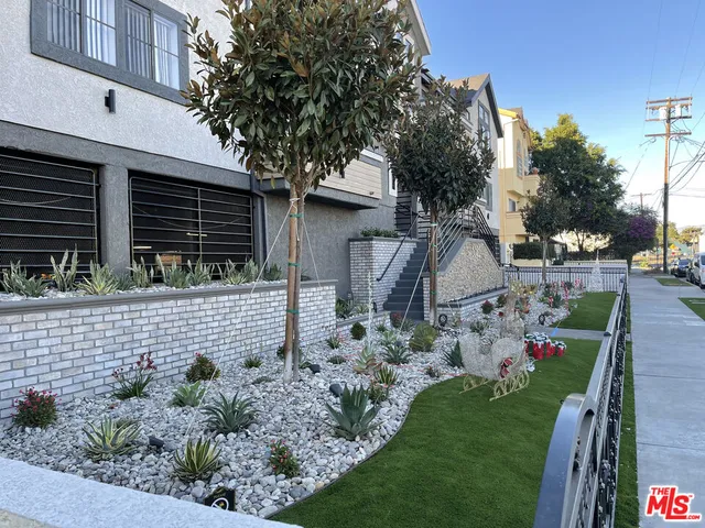 $8,288,000 | 5325 Denny Avenue, North Hollywood, CA 91601
