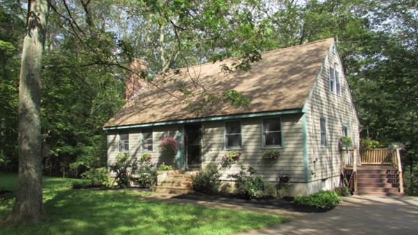 309 Dodge Road Rowley, MA 01969 - Photo 3 of 26 Gallery Image 3