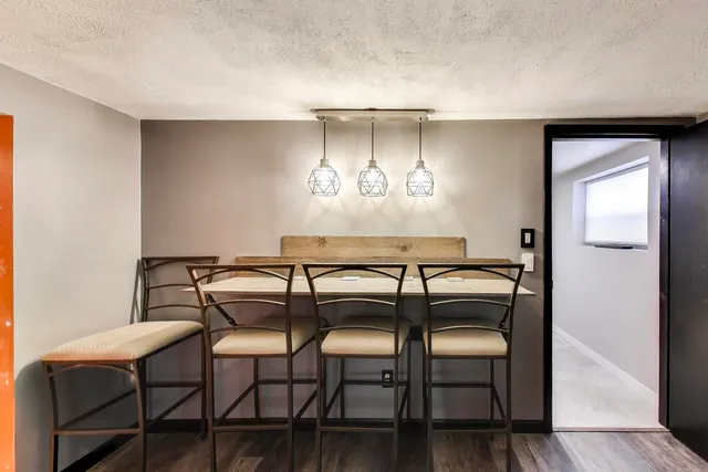 $525,000 | 6047 North Newburg Avenue, Chicago, IL 60631