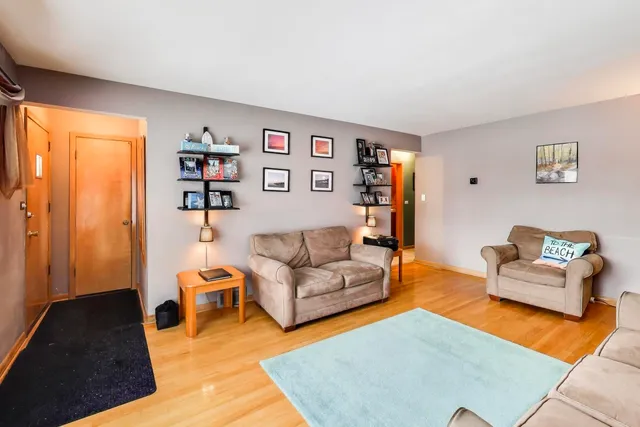 $525,000 | 6047 North Newburg Avenue, Chicago, IL 60631