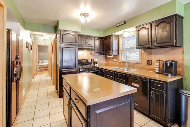 $525,000 | 6047 North Newburg Avenue, Chicago, IL 60631