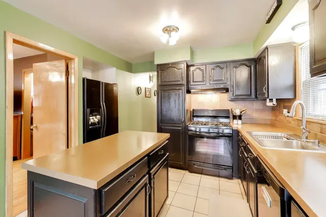 $525,000 | 6047 North Newburg Avenue, Chicago, IL 60631