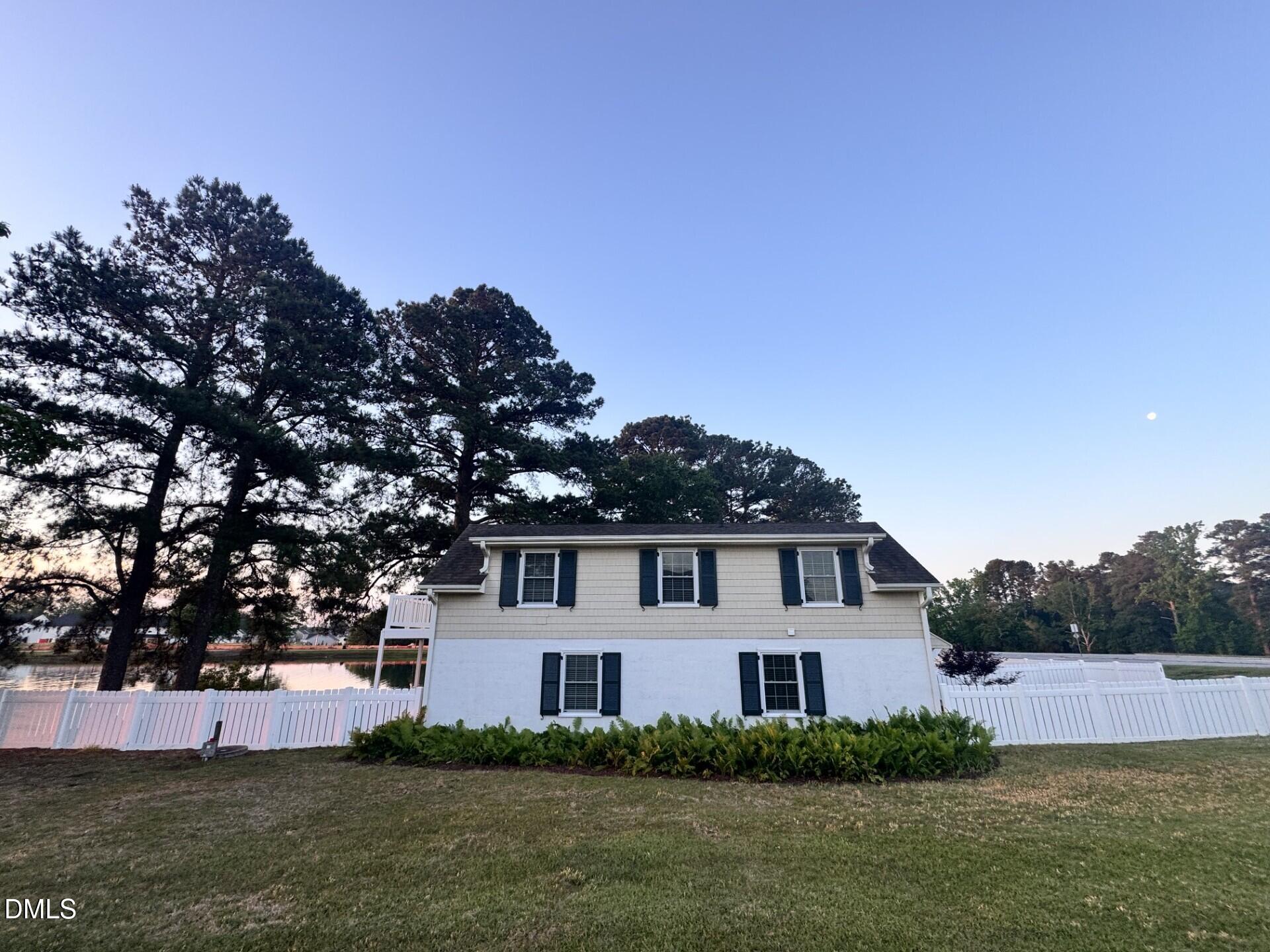 11154 Buffalo Road Clayton, NC 27527 - Photo 3 of 15 88259166-8efc-44ae-9e52-ae3323d964b4
