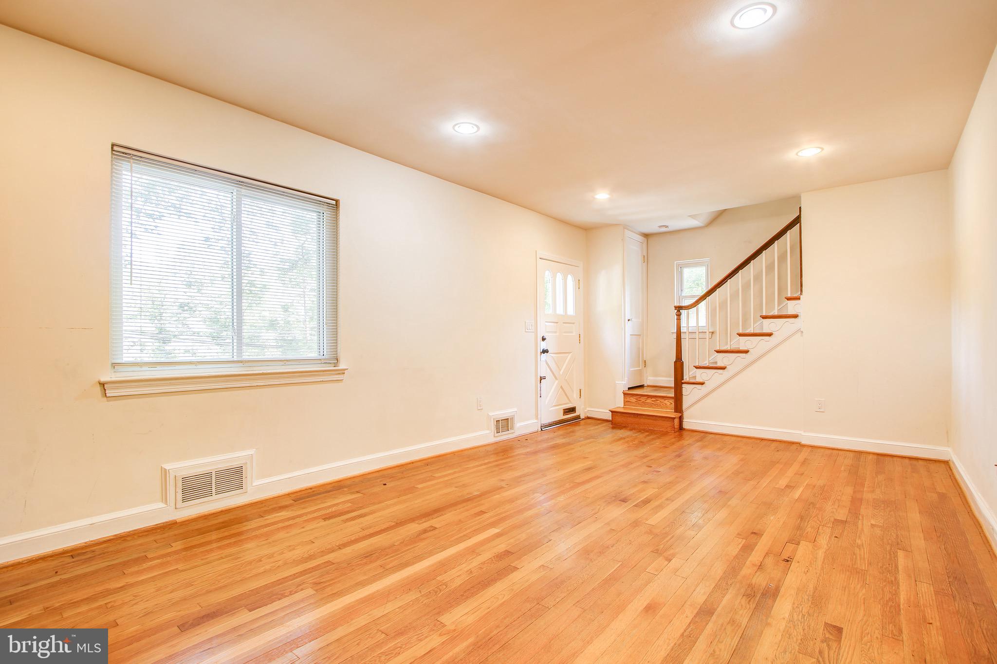 2424 Seminary Road Silver Spring, MD 20910 - Photo 11 of 52