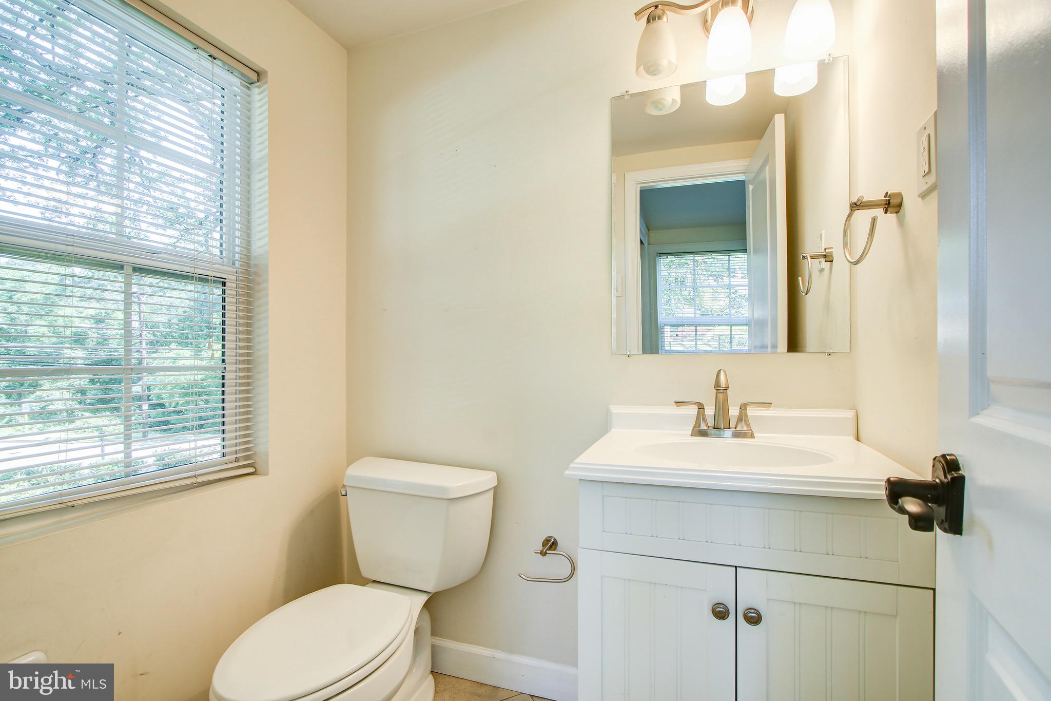 2424 Seminary Road Silver Spring, MD 20910 - Photo 24 of 52