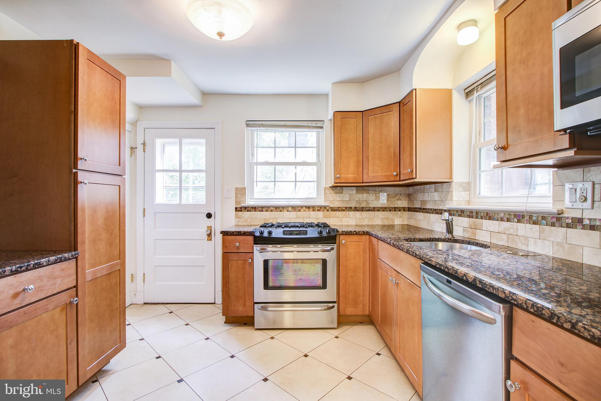 2424 Seminary Road Silver Spring, MD 20910 - Photo 25 of 52