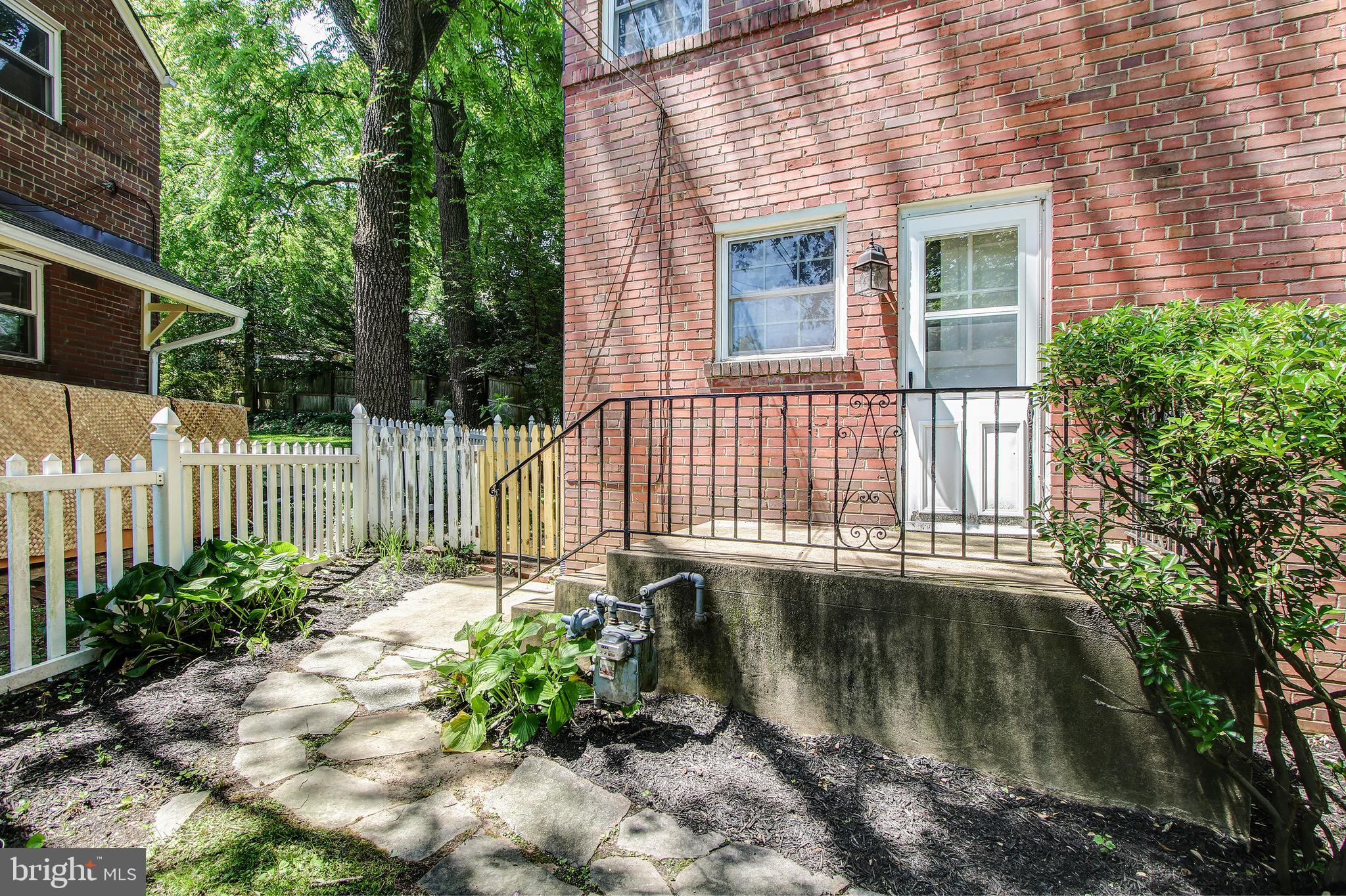 2424 Seminary Road Silver Spring, MD 20910 - Photo 31 of 52