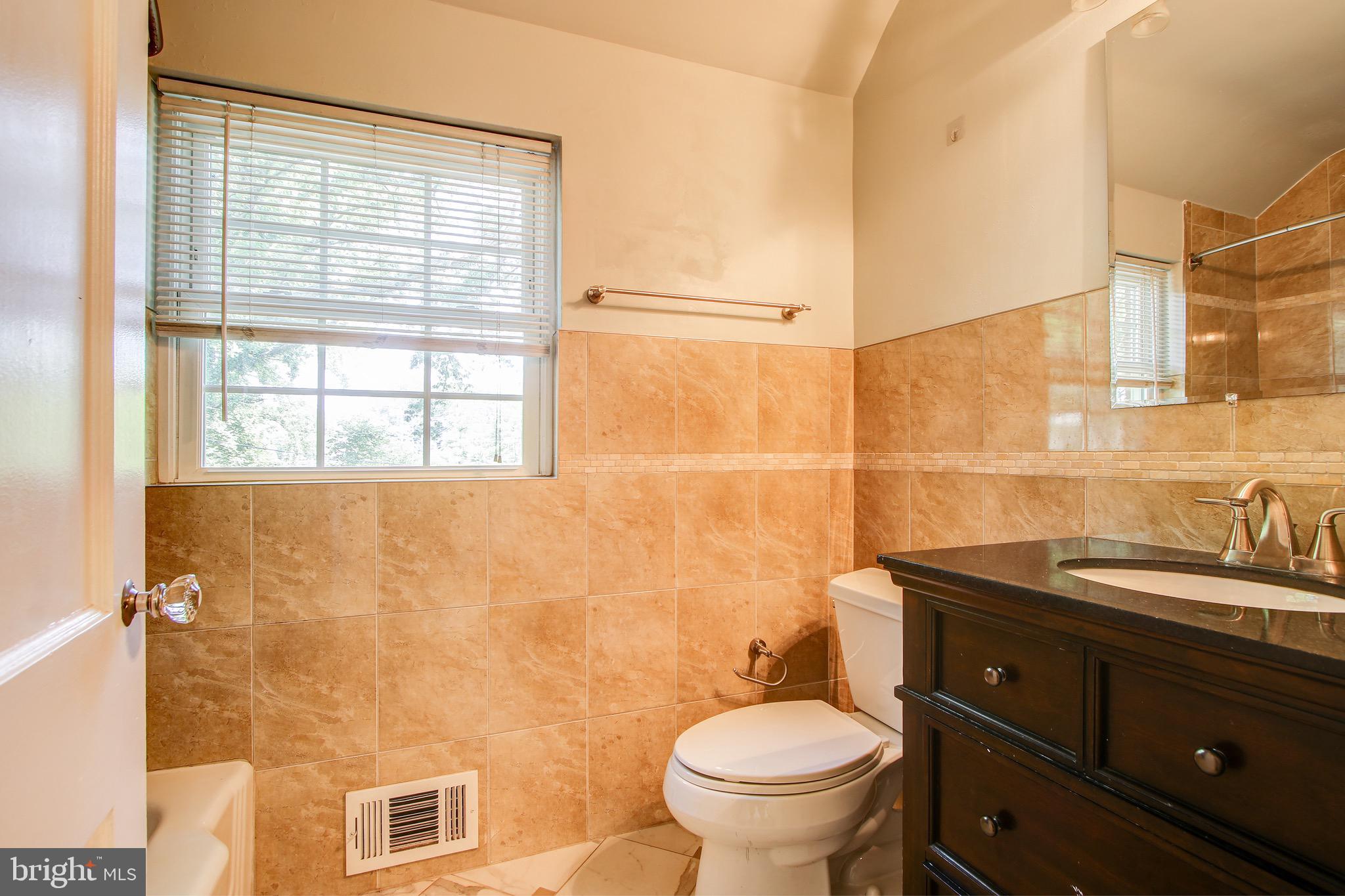 2424 Seminary Road Silver Spring, MD 20910 - Photo 35 of 52