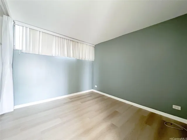 $2,500 | 1702 Kewalo Street, Unit 705, Honolulu, HI 96822