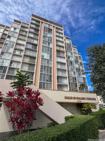 $2,500 | 1702 Kewalo Street, Unit 705, Honolulu, HI 96822
