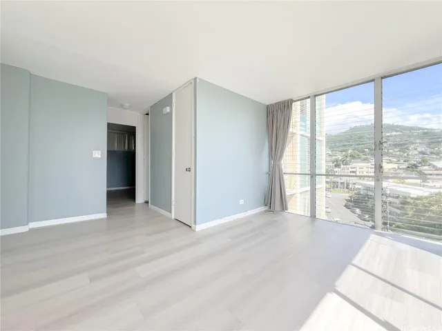$2,500 | 1702 Kewalo Street, Unit 705, Honolulu, HI 96822