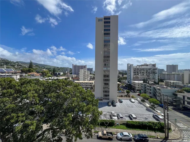 $2,500 | 1702 Kewalo Street, Unit 705, Honolulu, HI 96822