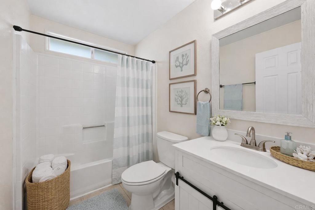 647 Via Costa Rica Vista, CA 92081 - Photo 13 of 52