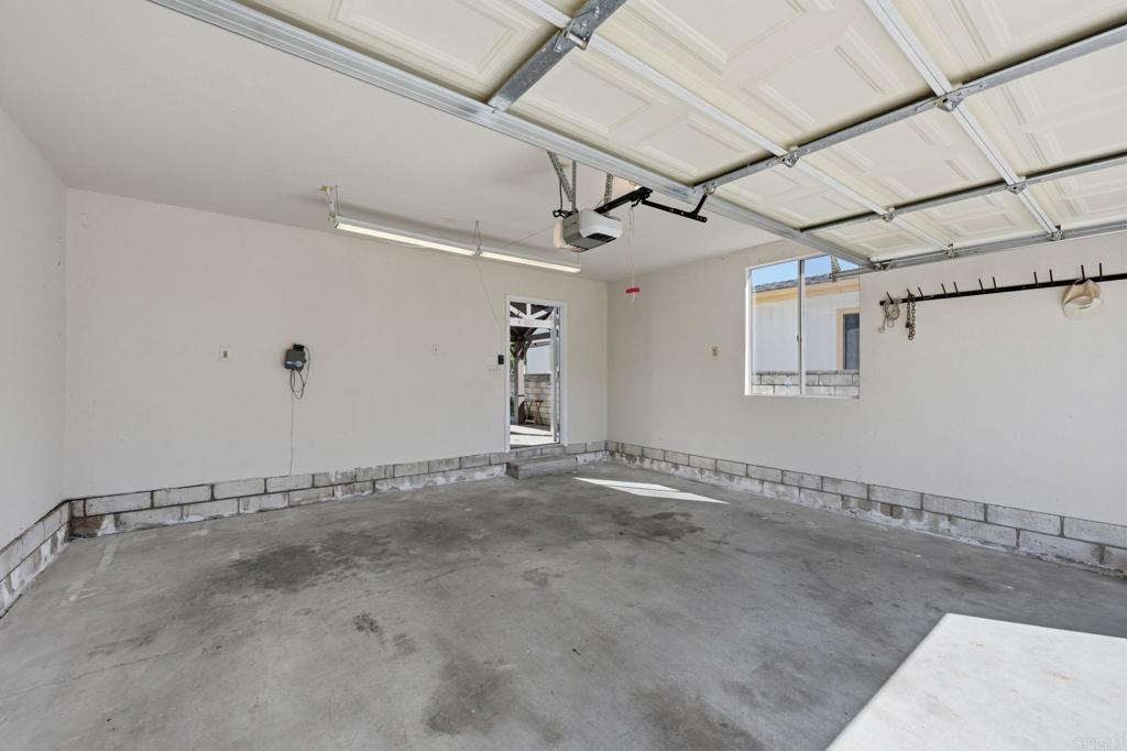 647 Via Costa Rica Vista, CA 92081 - Photo 17 of 52