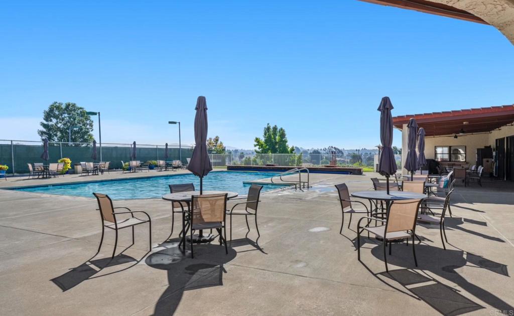 647 Via Costa Rica Vista, CA 92081 - Photo 19 of 52