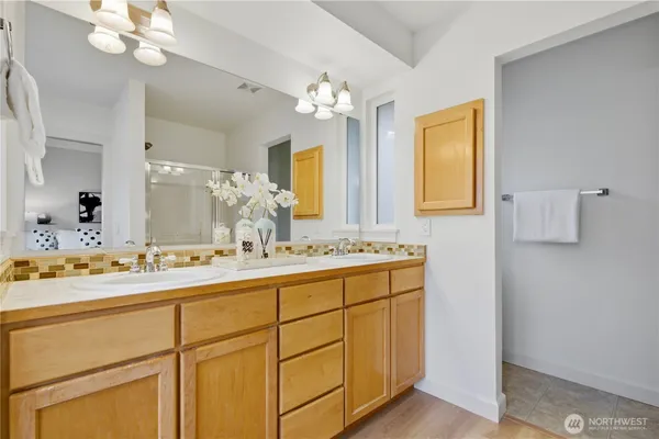 $1,038,000 | 8833 Northeast 178th Street, Bothell, WA 98011