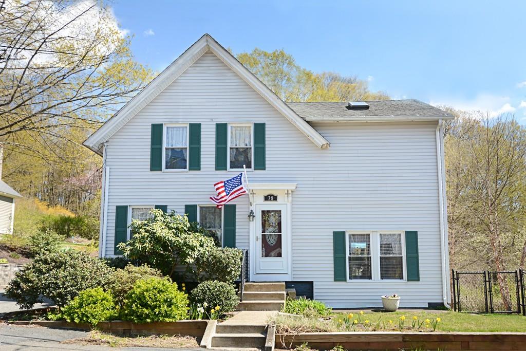 38 Keyes Street Warren, MA 01083 - Photo 1 of 34 Gallery Image 1