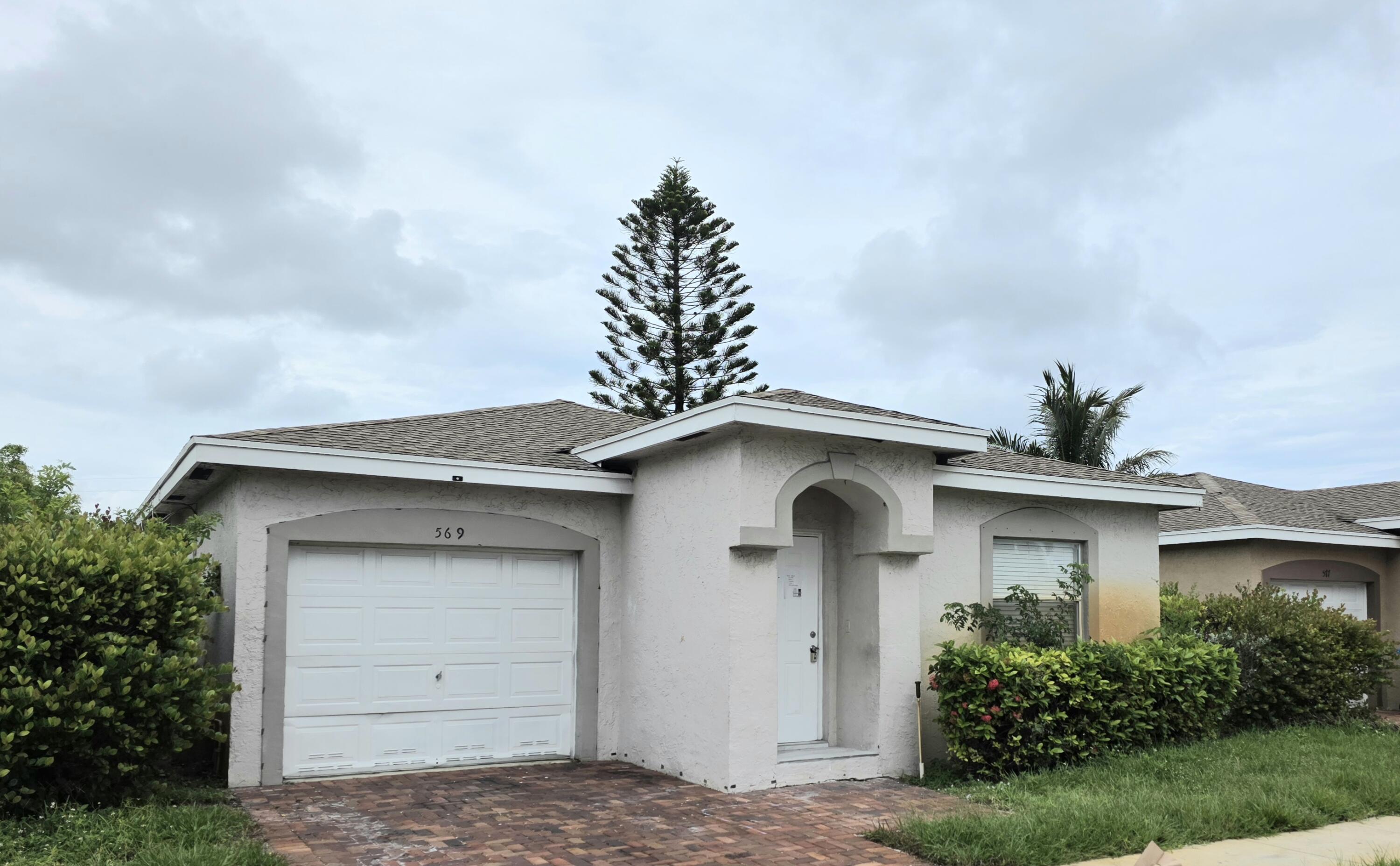 569 East Ridge Circle North Boynton Beach, FL 33435 - Photo 25 of 25 20260603_145130(1)