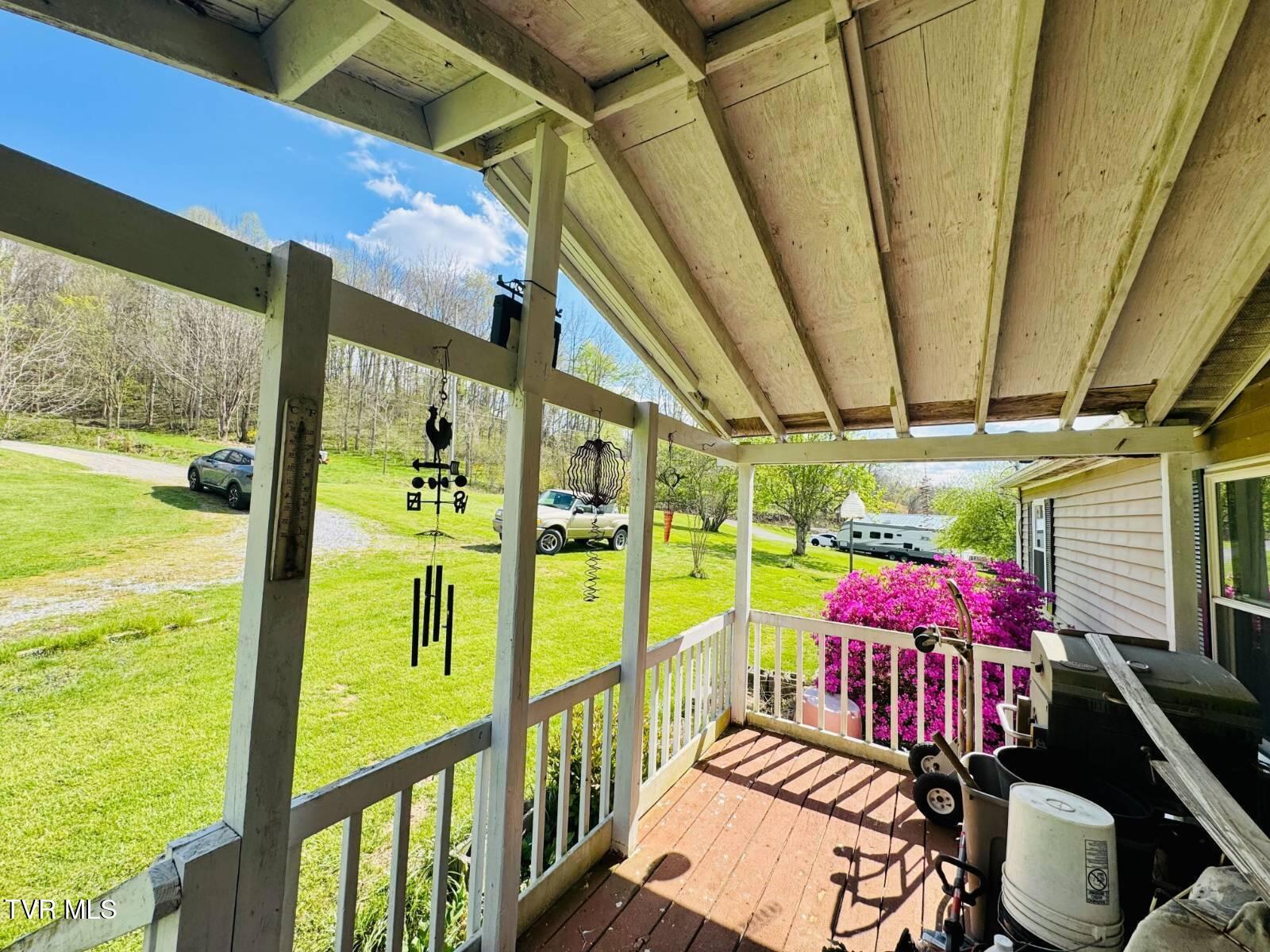 31111 Rich Valley Road Meadowview, VA 24361 - Photo 11 of 18 11