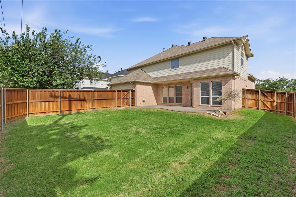 944 Hedgcoxe Road Plano, TX 75025 - Photo 35 of 40