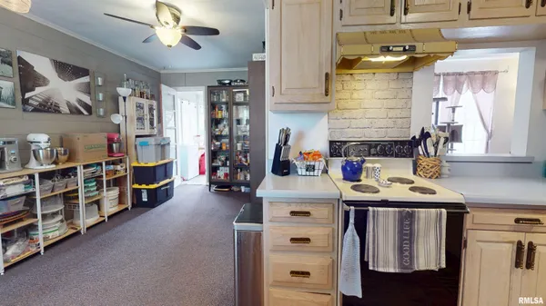 $179,900 | 1800 East St Jude Court, Peoria Heights, IL 61616