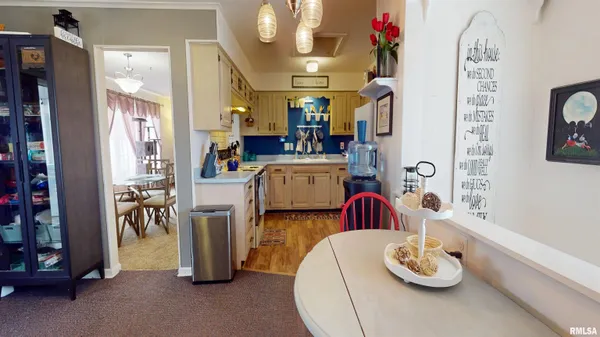 $179,900 | 1800 East St Jude Court, Peoria Heights, IL 61616