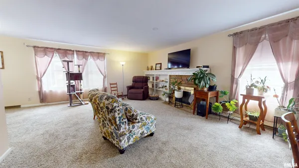 $179,900 | 1800 East St Jude Court, Peoria Heights, IL 61616