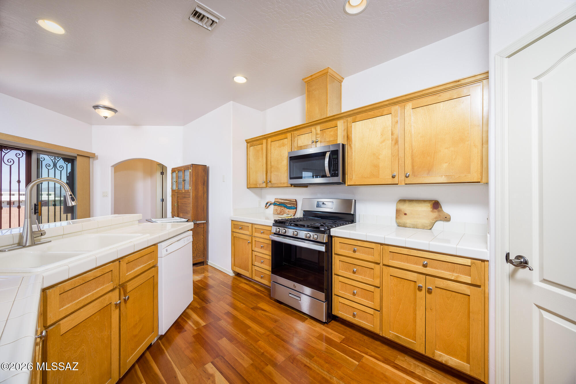 3203 West Thunder Pass Road Benson, AZ 85602 - Photo 9 of 35 3203-thunderpass_mls-8