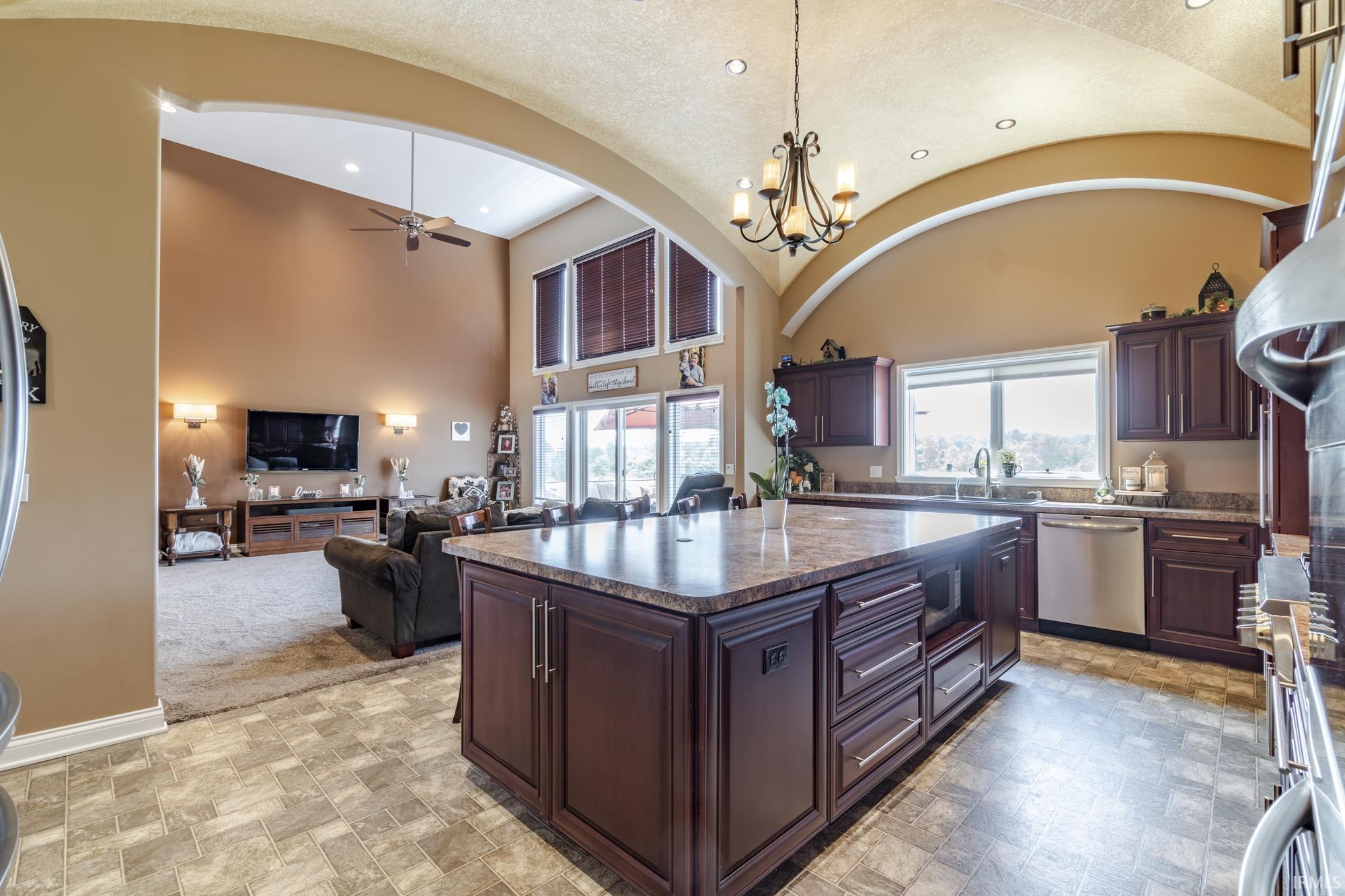 2217 Kroemer Road Fort Wayne, IN 46808 - Photo 4 of 35 Gallery Image 4