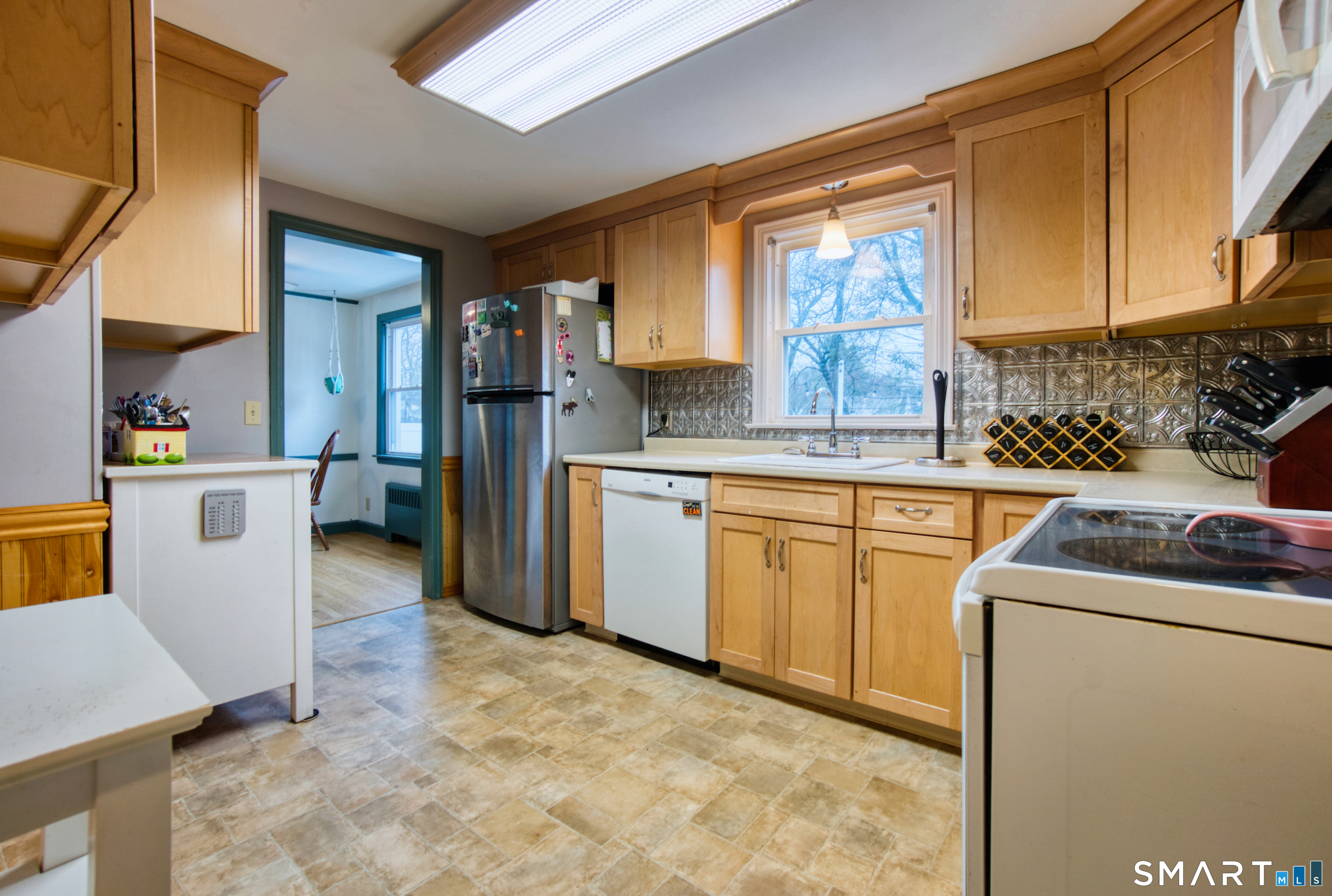 45 Doane Street Manchester, CT 06042 - Photo 7 of 29