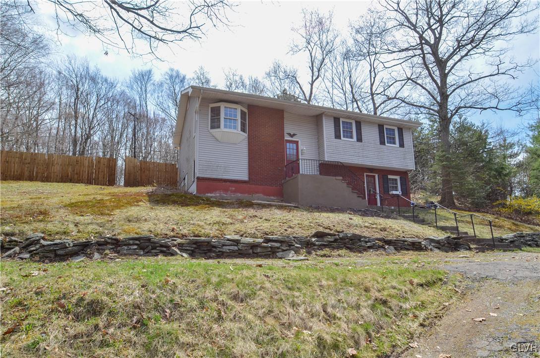 439 Blue Shutters Road Moscow, PA 18444 - Photo 1 of 25 Gallery Image 1