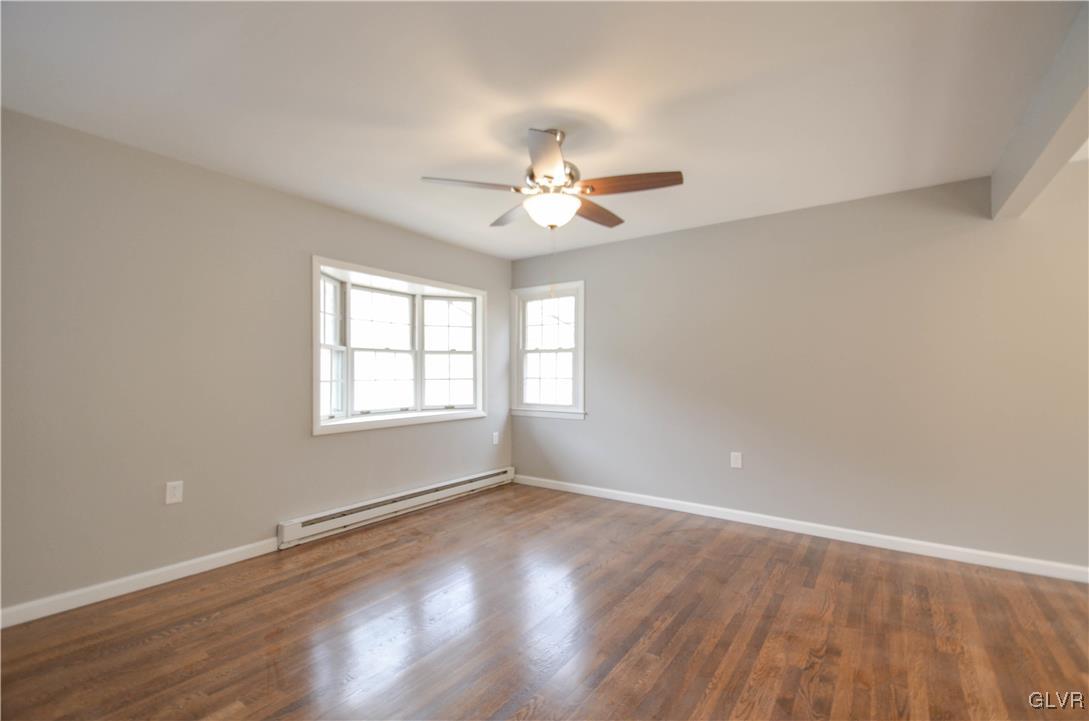 439 Blue Shutters Road Moscow, PA 18444 - Photo 3 of 25 Gallery Image 3