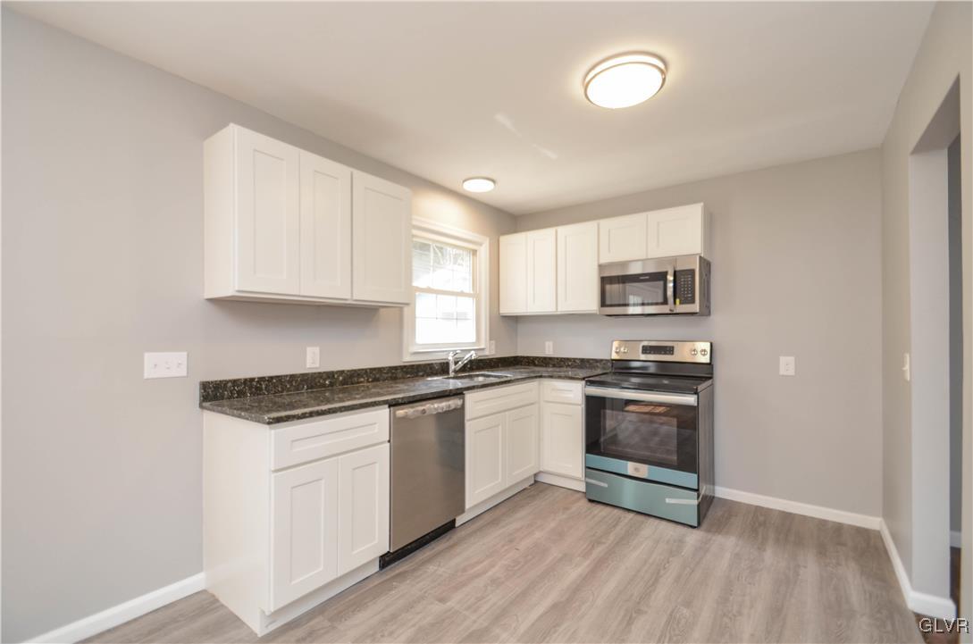 439 Blue Shutters Road Moscow, PA 18444 - Photo 8 of 25 Gallery Image 8