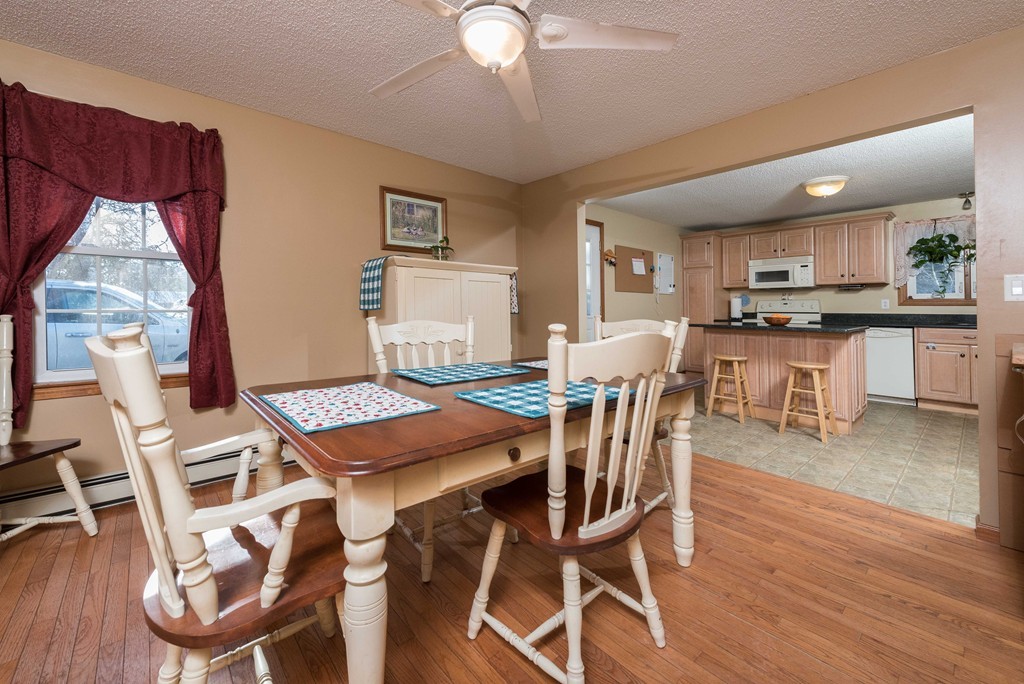 270 Charge Pond Road Wareham, MA 02571 - Photo 8 of 27 Gallery Image 8
