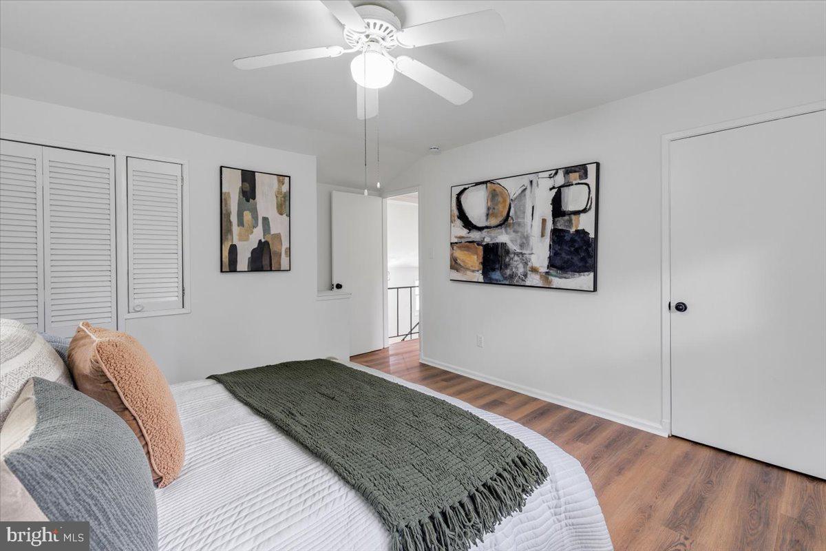 4527 Roundhill Road Alexandria, VA 22310 - Photo 11 of 26 Gallery Image 11
