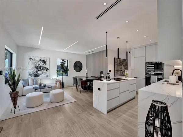 $4,750 | 2066 Northeast 174th Street, North Miami Beach, FL 33162