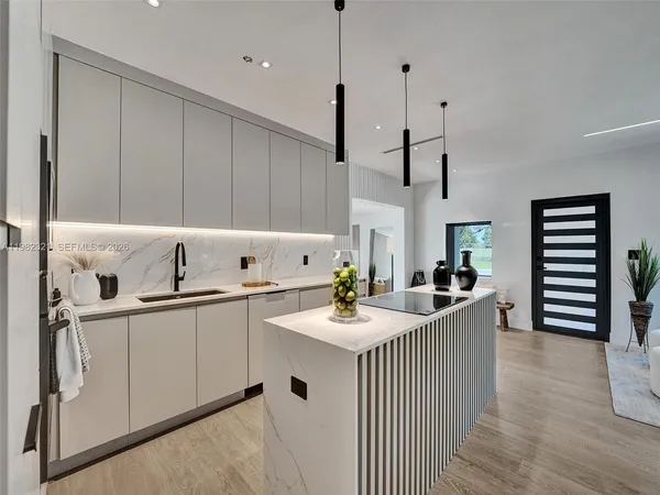 $4,750 | 2066 Northeast 174th Street, North Miami Beach, FL 33162