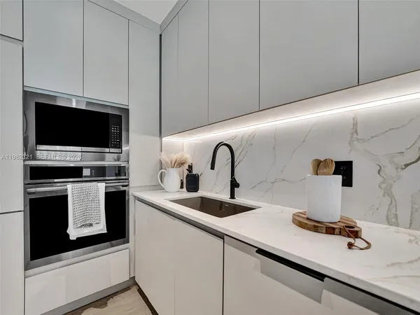 $4,750 | 2066 Northeast 174th Street, North Miami Beach, FL 33162