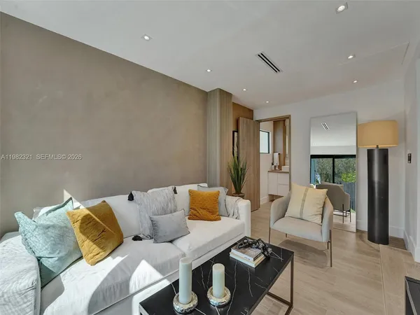 $4,750 | 2066 Northeast 174th Street, North Miami Beach, FL 33162