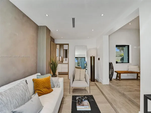 $4,750 | 2066 Northeast 174th Street, North Miami Beach, FL 33162