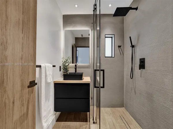 $4,750 | 2066 Northeast 174th Street, North Miami Beach, FL 33162