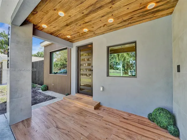 $4,750 | 2066 Northeast 174th Street, North Miami Beach, FL 33162