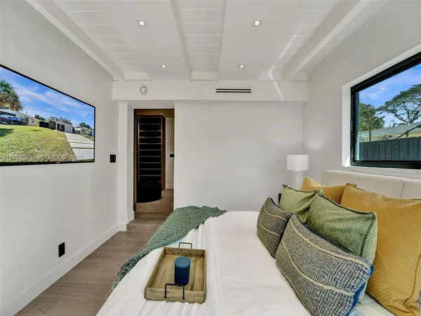 $4,750 | 2066 Northeast 174th Street, North Miami Beach, FL 33162