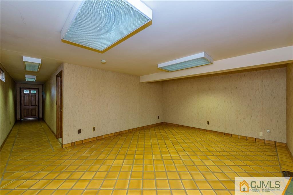 9 Heights Road Wayne, NJ 07470 - Photo 22 of 25 a view of a room with an empty space