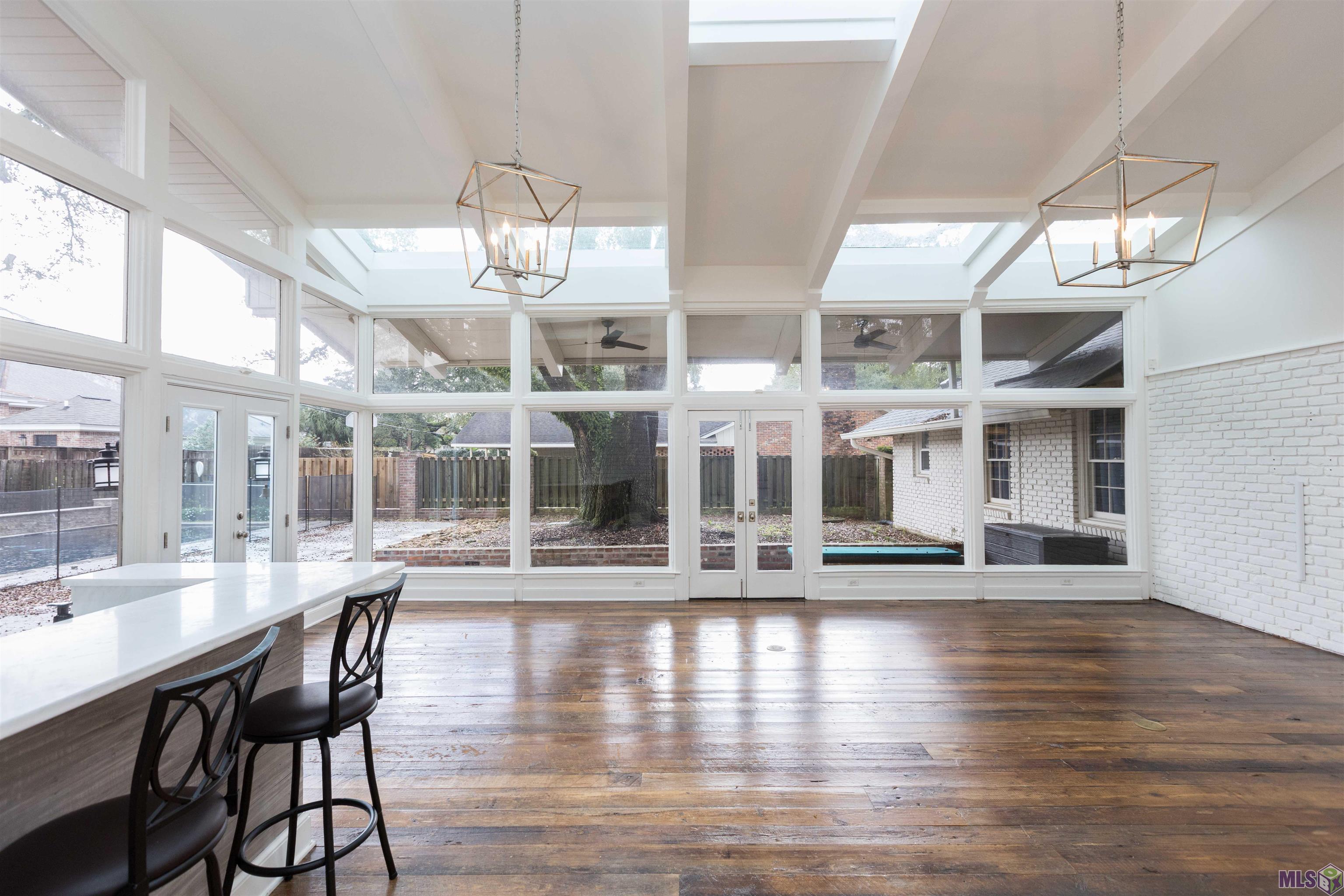4843 Sweetbriar Street Baton Rouge, LA 70808 - Photo 28 of 56 Sunroom