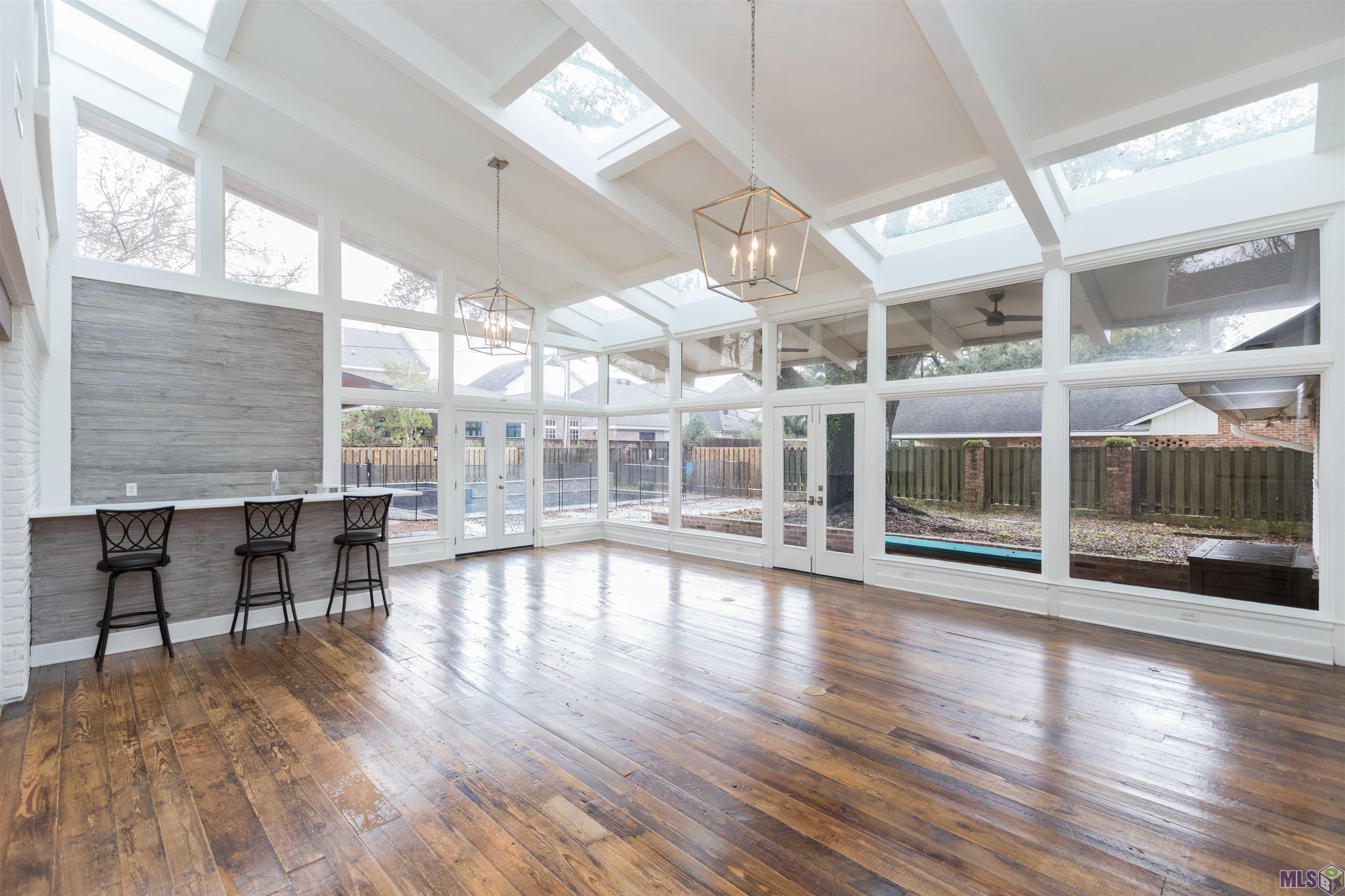4843 Sweetbriar Street Baton Rouge, LA 70808 - Photo 30 of 56 Sunroom view 2