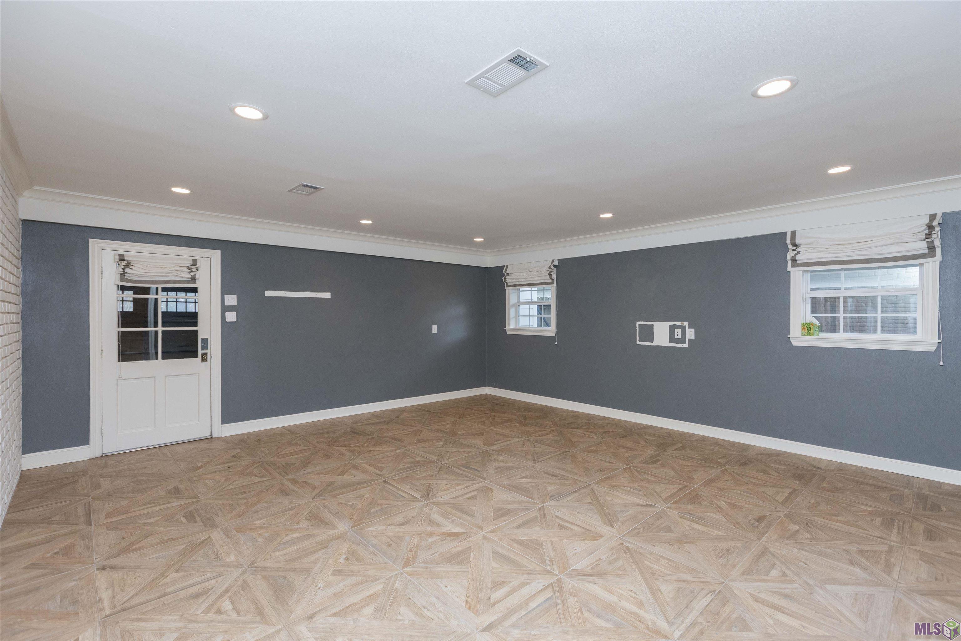 4843 Sweetbriar Street Baton Rouge, LA 70808 - Photo 34 of 56 Family room