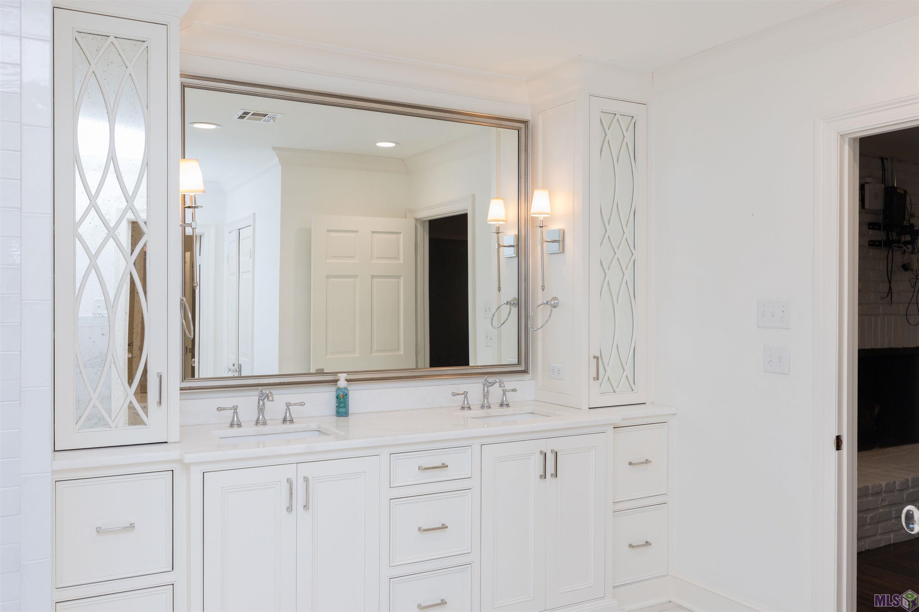 4843 Sweetbriar Street Baton Rouge, LA 70808 - Photo 42 of 56 Master bath vanity