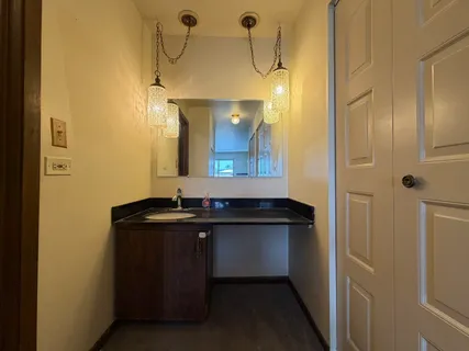 $189,000 | 10424 Central Avenue, Unit 3NE, Oak Lawn, IL 60453